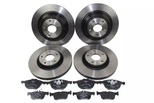 Bremsscheiben + Bremsbeläge vorne + hinten