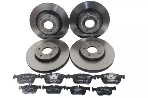 Bremsscheiben + Bremsbeläge vorne + hinten
