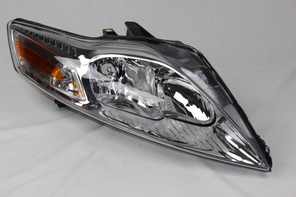 Scheinwerfer rechts Halogen mit Lampenschild Ford Mondeo MK4