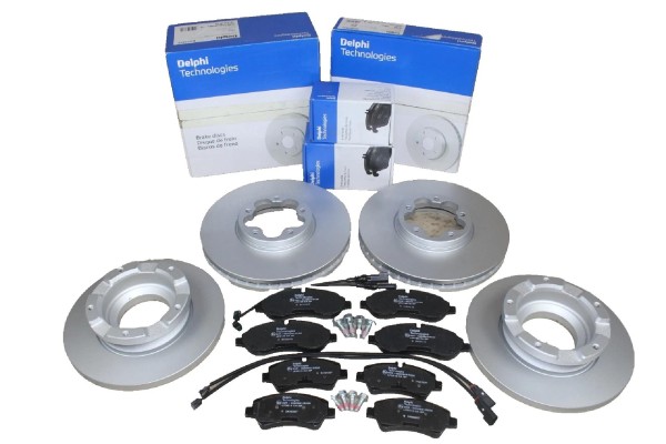 Bremsscheiben + Bremsbeläge vorne + hinten