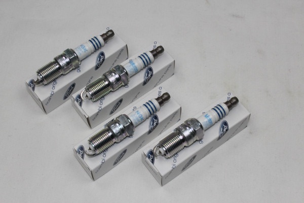 Zündkerzen 4 Stück Ford 1,8 + 2,0 16V