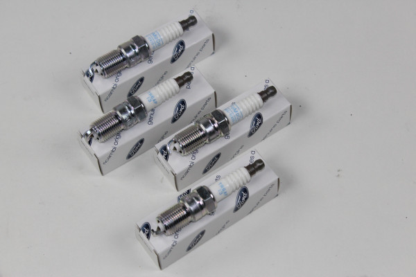 Zündkerzen 4 Stück Ford 1,8 + 2,0 16V